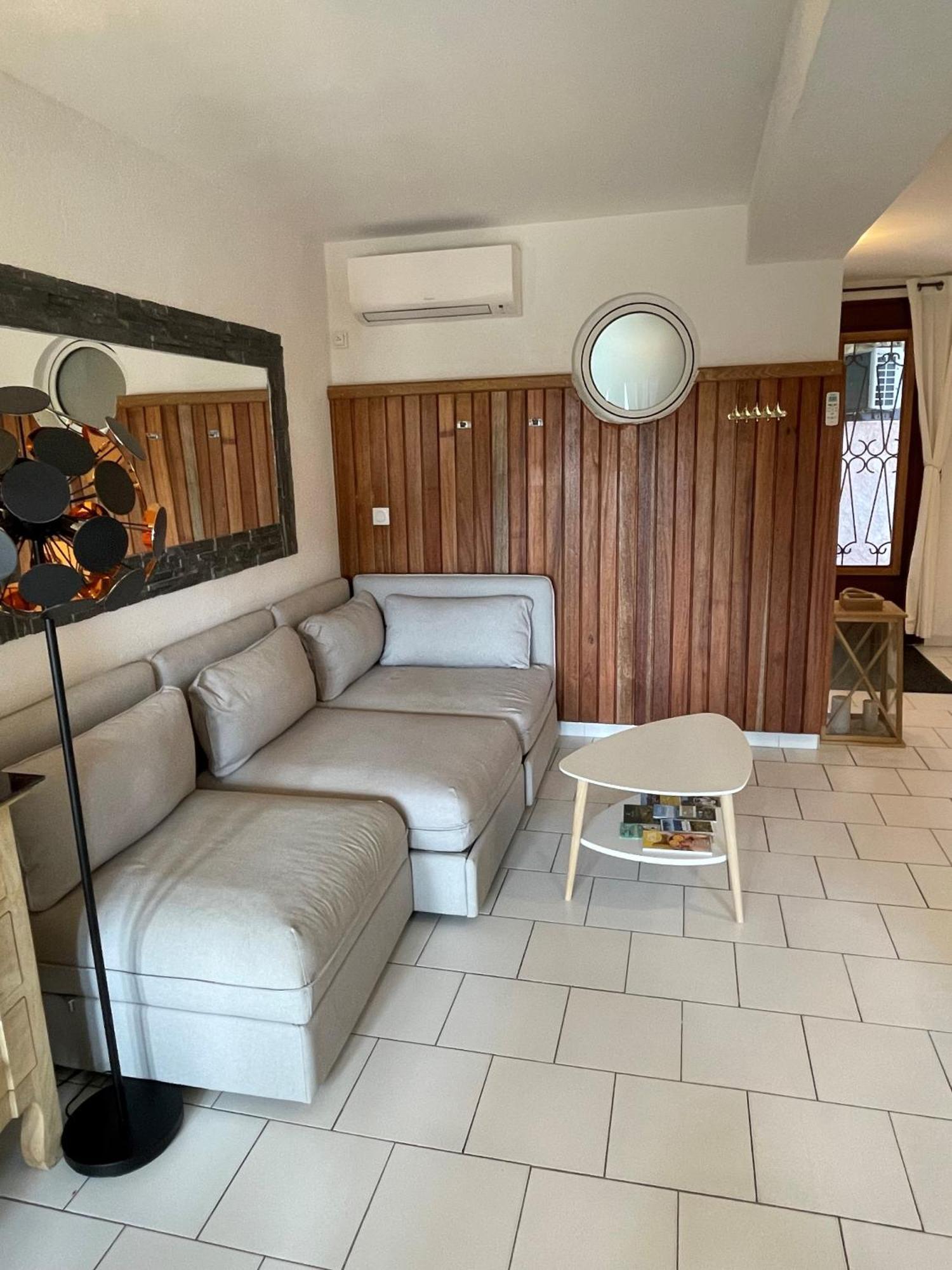 Résidence Le Golfe Bleu Le Le Rayol-Canadel-sur-Mer Extérieur photo